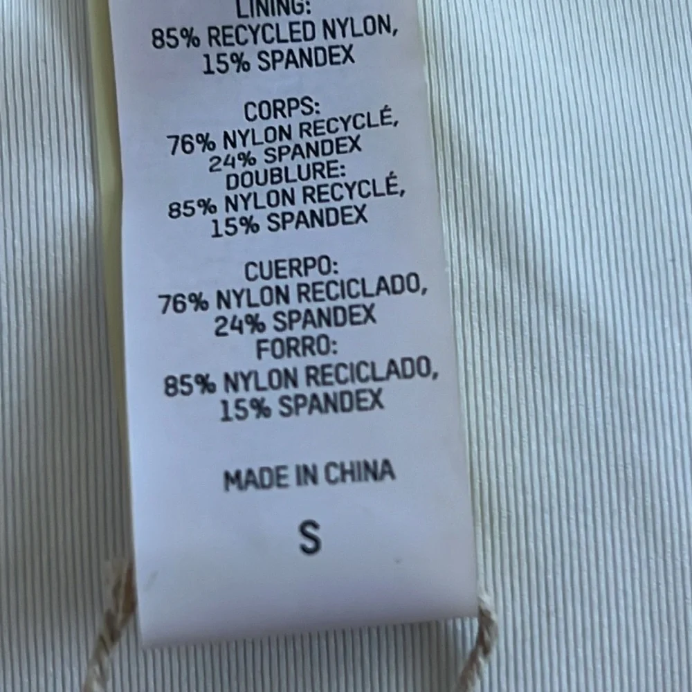 Skims mid waist bottom